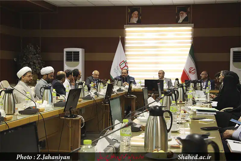 1402-03-31 jalaseye shoraye daneshgah ba Dr,Modares zadeh 18
